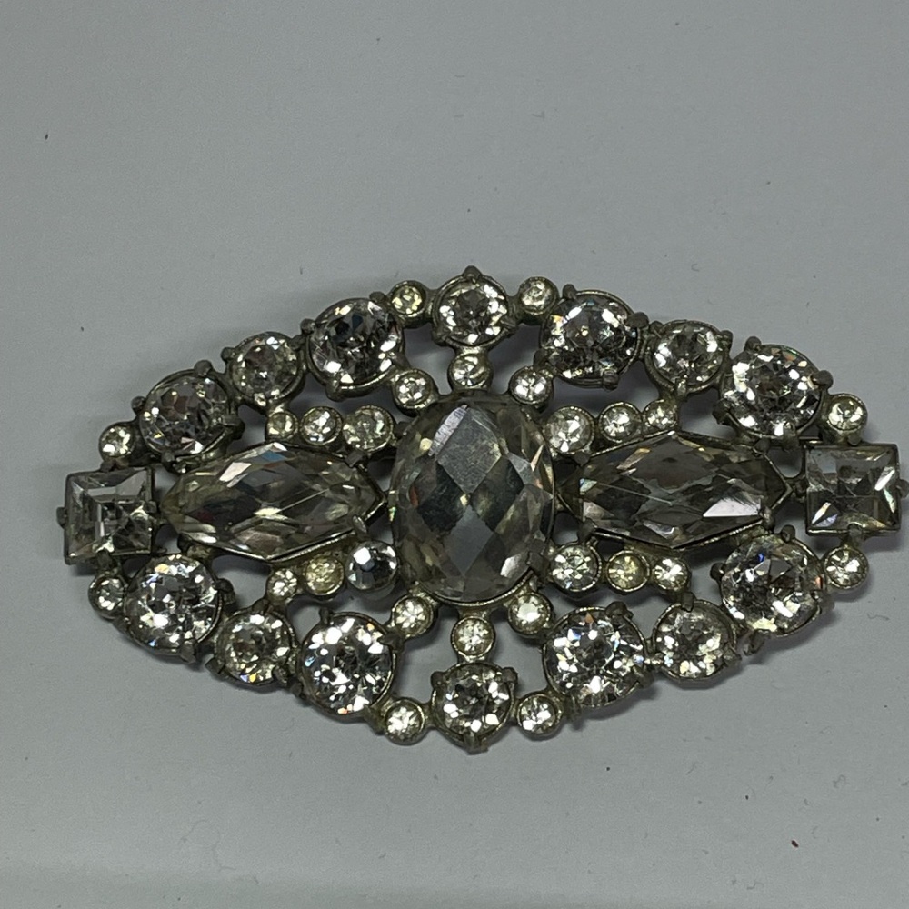 Silver Art Deco Rhinestone Brooch